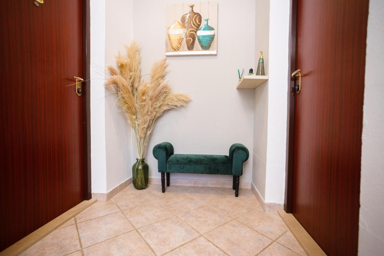 Nono Jure , Private Pool & Sauna Milna  Extérieur photo