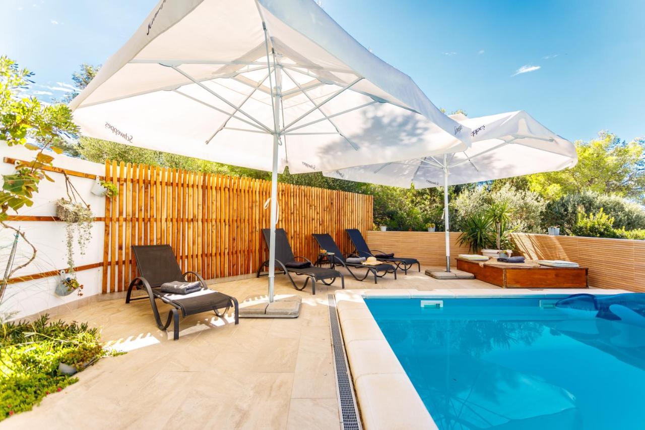Nono Jure , Private Pool & Sauna Milna  Extérieur photo